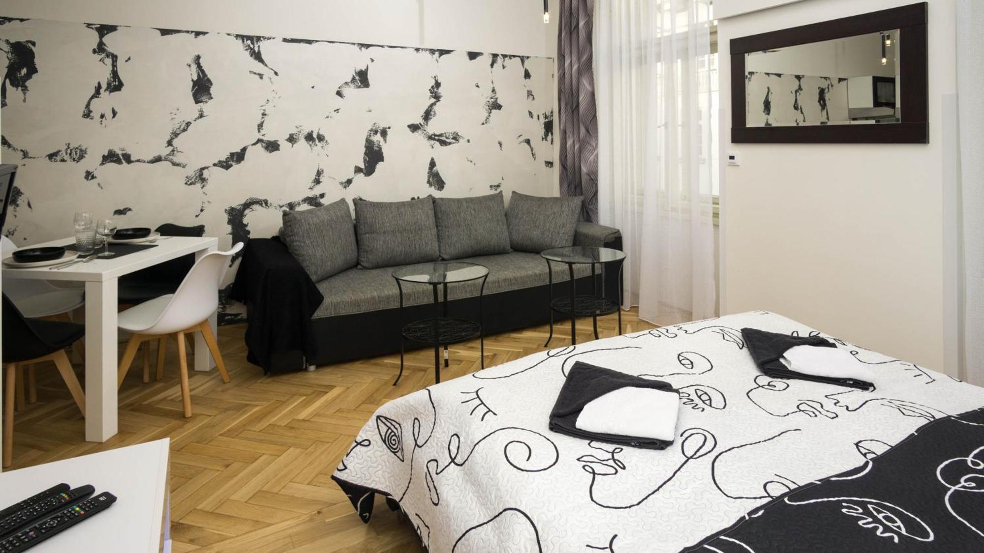 Black & White Apartment Prague By Wenceslas Square And Muzeum Luaran gambar