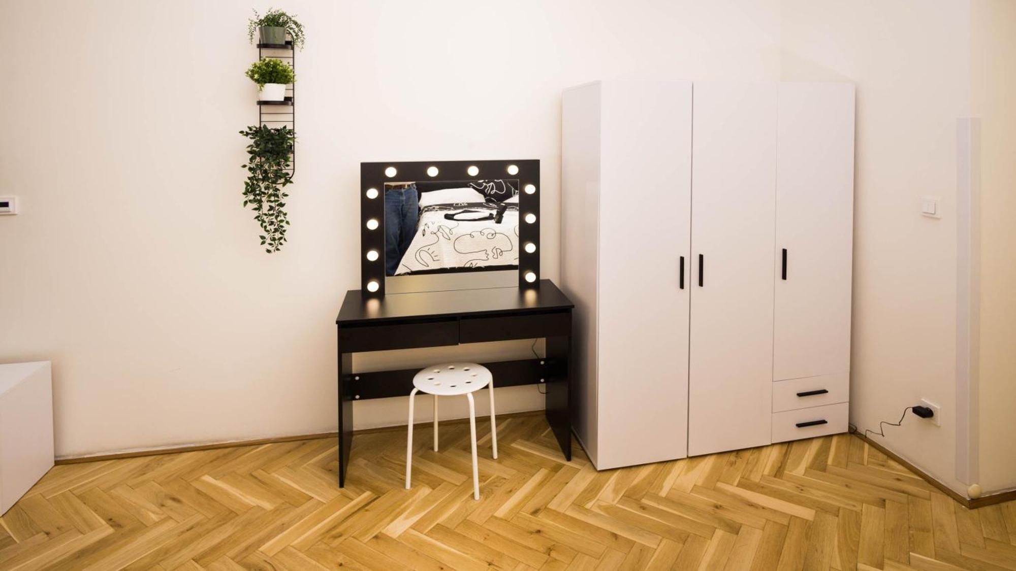 Black & White Apartment Prague By Wenceslas Square And Muzeum Luaran gambar