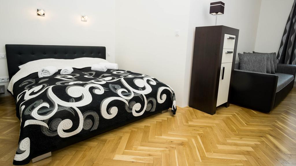 Black & White Apartment Prague By Wenceslas Square And Muzeum Luaran gambar